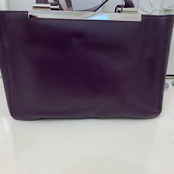 Michael Kors Top Handle - Picture 3 of 3